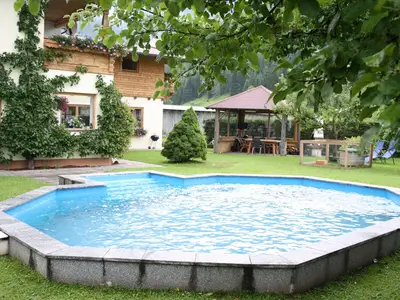 PoolOfHouse