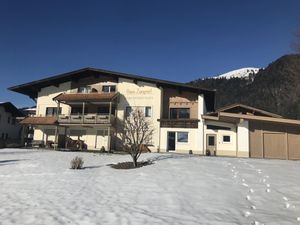 18583178-Ferienwohnung-2-Walchsee-300x225-3