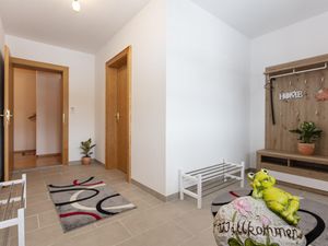 18730829-Ferienwohnung-5-Walchsee-300x225-2