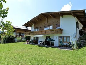 18583348-Ferienwohnung-8-Walchsee-300x225-0