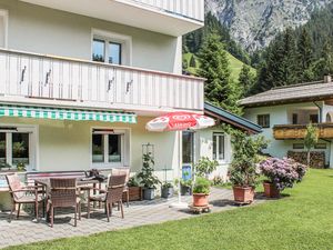 23767017-Ferienwohnung-3-Wald am Arlberg-300x225-2