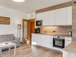 21971257-Ferienwohnung-8-Wald im Pinzgau-300x225-5