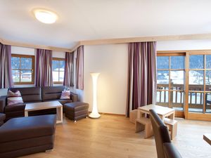 23953447-Ferienwohnung-6-Wald im Pinzgau-300x225-0