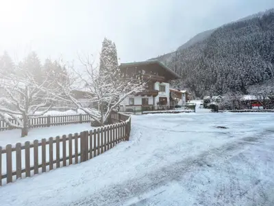Außenseite Ferienhaus [Winter]