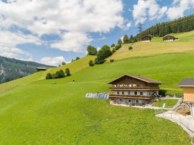 Außenseite Ferienhaus [Sommer]