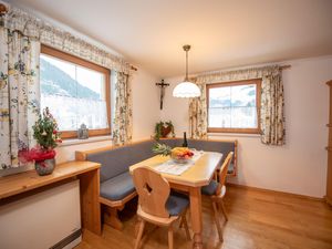 23288147-Ferienwohnung-5-Wald im Pinzgau-300x225-1