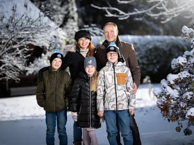 241123-Vorderegger-Familienshooting-8842-Bearbeite