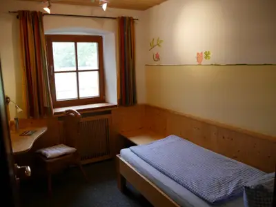 Fewo - Moos Schlafzimmer Ein Bett