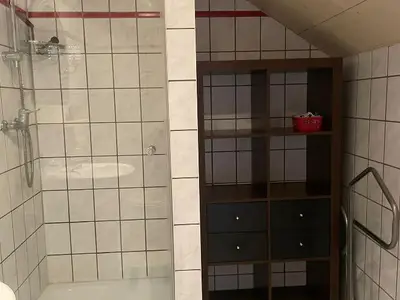 Bad/Dusche unten