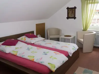 Schlafzimmer 1
