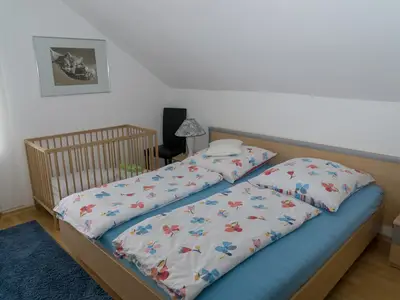 Schlafzimmer 2