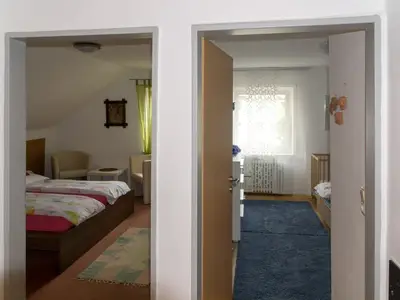Blick in beide Schlafzimmer