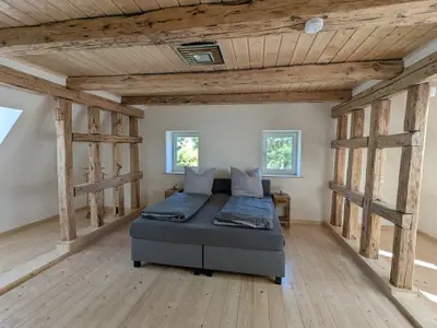 Geräumiges Schlafzimmer in der Wohnung "Hufeisen".