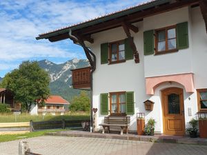 19125172-Ferienwohnung-2-Wallgau-300x225-1