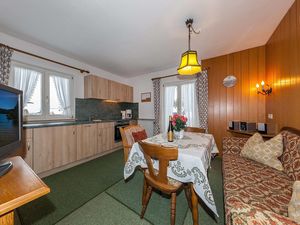 21545401-Ferienwohnung-3-Wallgau-300x225-3