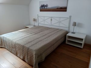 23556948-Ferienwohnung-6-Wallscheid-300x225-5