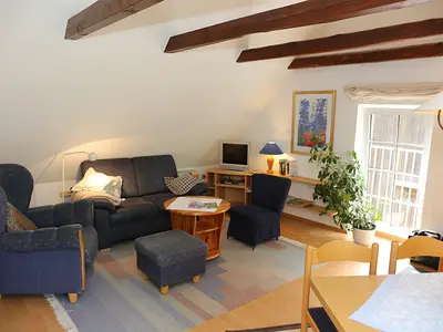 Wohnbereich mit Esstisch