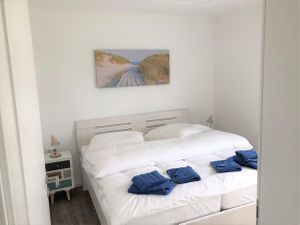 23881535-Ferienwohnung-4-Wangerland-300x225-5