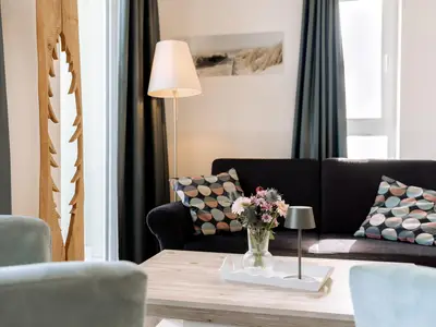 hochwertige Couch im Wohnzimmer