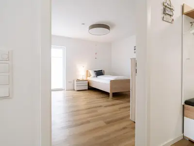 Behindertengerechtes großes Schlafzimmer