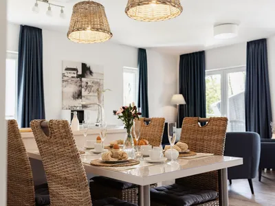 Gemütlicher Essbereich mit Blick auf die Graft.