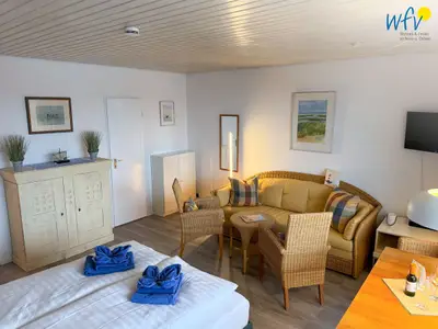 Wohn- und Schlafzimmer