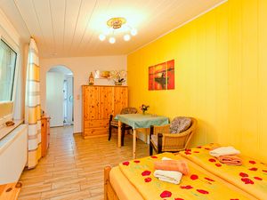 23971634-Ferienwohnung-2-Waren (Müritz)-300x225-2