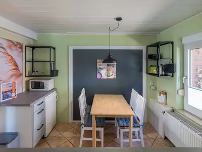 Ferienwohnung Marienkäfer Waren Küche mit gemütlicher Essecke