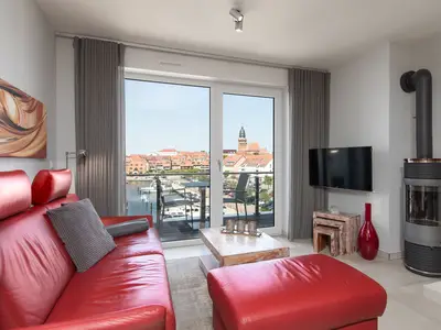Ferienwohnung Anastasia Waren Wohnzimmer mit Balkon