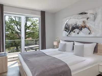 Ferienwohnung Anastasia Waren Schlafzimmer 1 mit Balkon