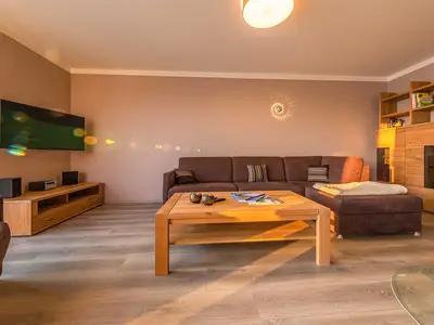 Ferienwohnung Auszeit Wohnzimmer mit Sofa