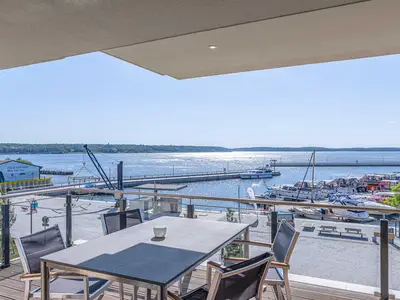 Ferienwohnung Müritzsonne Hafenresidenz: Balkon mit Müritzblick
