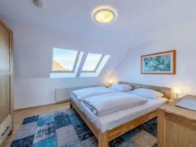 Ferienwohnung Seeblick Waren (Müritz) - Schlafzimmer - rustikal und bequem