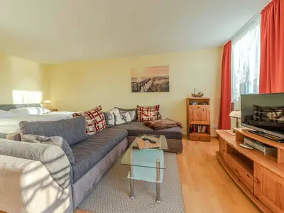 Ferienwohnung Seeadler - Waren (Müritz) - Wohnraum mit Blick zum See