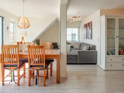 Ferienwohnung MüritzAusblick Waren (Müritz) - Essbereich im Wohnzimmer