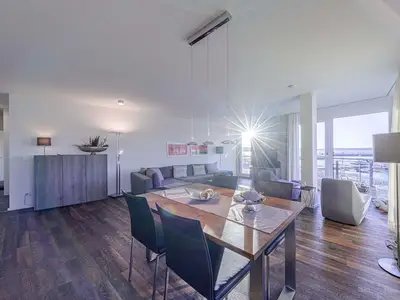 Ferienwohnung Quartier Lounge Hafenresidenz:  Wohnzimmer mit Seeblick