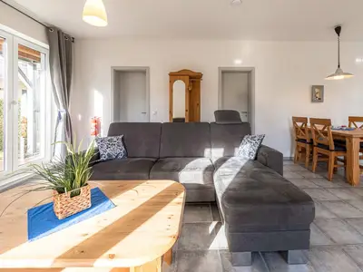 Ferienwohnung Siegel Waren (Müritz) - Sitzecke und Essbereich