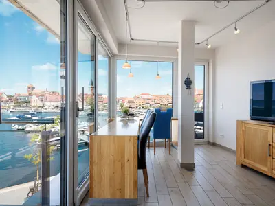 Panorama Suite Waren lichtdurchfluteter Wohnbereich