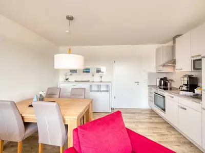 Ferienwohnung Wohlfühloase Hafenresidenz: Küche und Essbereich