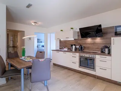 Ferienwohnung Müritztraum Küche und Essbereich