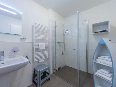 Ferienwohnung Libelle Hafenresidenz: Badezimmer
