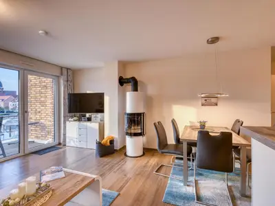 Ferienwohnung Müritz Charme Hafenresidenz: Wohnzimmer mit Hafenblick