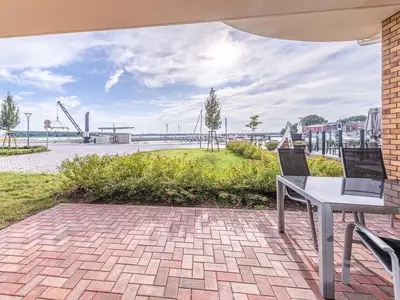 Ferienwohnung Atlantica Hafenresidenz Terrasse mit Wasserblick