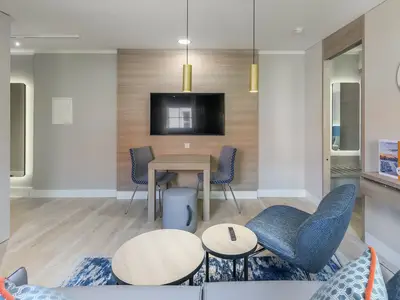 Ferienwohnung Hafendomicil MareMüritz Wohnzimmer mit TV