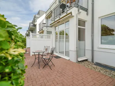 Ferienwohnung Abendsonne Waren - Terrasse mit Blick ins Grüne