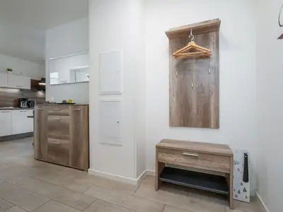 Ferienwohnung Müritztraum Waren (Müritz) - Praktischer Eingangsbereich mit Garderobe