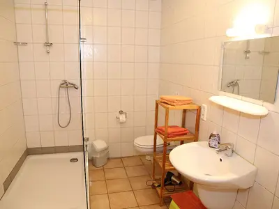 weiteres Badezimmer