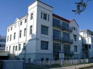 274077-Ferienwohnung-4-Warnemünde (Ostseebad)-300x225-1