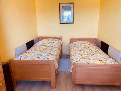 Schlafzimmer mit 2 Einzelbetten