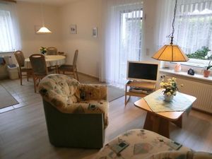 23645419-Ferienwohnung-3-Warwerort-300x225-3